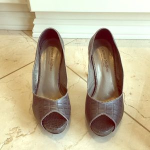 Carmen Steffens pumps